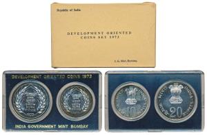 1973 Uncirculated Set, Grow More Food, set of 2, Rupees 10 and 20. In near immaculate cond