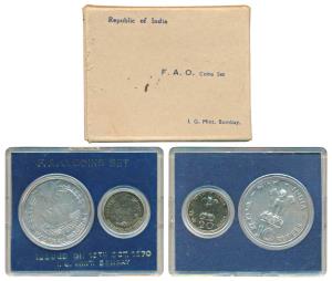 1970 Uncirculated Set, Food For All, set of 2, 20 Paise and Rupees 10. In near immaculate 