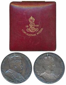 Edward VII Coronation Medal, Silver, 85.4g, obv. bust of the Emperor to right, rev. bust o