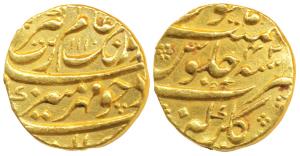 Aurangzeb, Gold Mohur, 10.97g, Gulbarga Mint, AH 1110/42, complete mint name at bottom on 