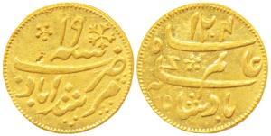 Murshidabad Mint, Gold ¼ Mohur, 2.93g, in the name of Shah Alam II, AH 1204/19, oblique mi