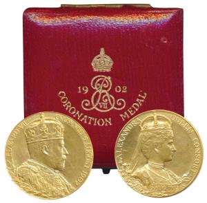 Edward VII Coronation, Gold Medal, 17.26g, 9th August 1902, obv. crowned bust of Edward VI