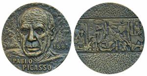 Pablo Picasso, Bronze, 220g, obv. Picasso with date 1881, rev. his famous painting Guernic