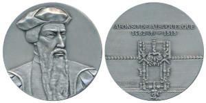 First Governor of India AFONSO DE ALBUQUERQUE, Silver Gilt Bronze Medal, 70g, obv. portrai