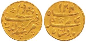 Murshidabad Mint, Gold ¼ Mohur, 2.93g, in the name of Shah Alam II, AH 1204/19, oblique mi