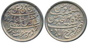 Farrukhabad Mint, struck at Calcutta Mint, Silver Rupee, 11.6g, in the name of Shah Alam I