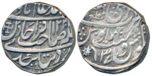 Qita Bareli Mint, Silver Rupee, 10.97g, in the name of Shah Alam II, AH 1220/37, obv. Step