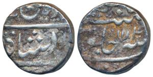 Arkat Mint, Silver Rupee, 11.20g, in the name of Alamgir II, open lotus as mint mark, RY 4