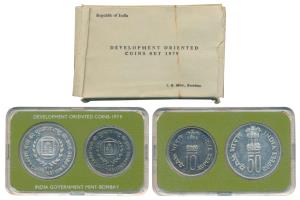 1979 Uncirculated Set, Happy Child Nation’s Pride, set of 2, Rupees 10 and 50. In near imm