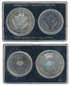 1974 Uncirculated Set, Planned Families Food For All, set of 2, Rupees 10 and 50. In immac