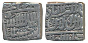 Akbar, Silver Square Rupee, Dar-ul-Sultanate Ahmedabad Mint, AH 993, Kalima type (KM 82.1)