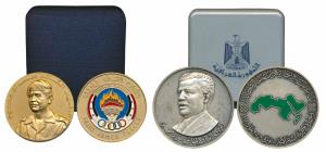 Iraqi Armed Forces, Gold Gilt Bronze Medal, 118g, obv. Portrait of Saddam Hussain in milit