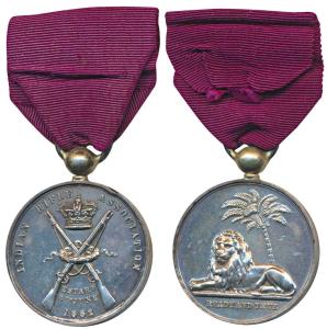 Indian Rifle Association, Silver Medal, 33.5g, obv. a recumbent lion with a palm tree in t