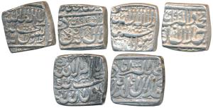 Akbar, Silver Square Rupee, 11.31g, mint name off flan but stylization that of Ahmedabad M