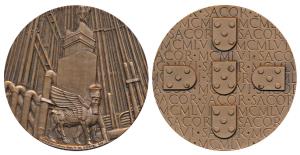 Zoroastrian interest, Parsi subject, Large Bronze Medal, 225g. obv. Godha or Gopatshah wit