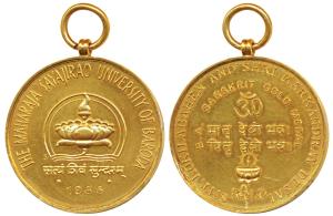 Baroda, Gold Medal, 20.64g, The Maharaja Sayaji Rao University of Baroda, logo with motto 