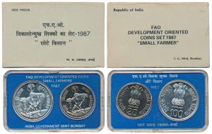 1987, Uncirculated Set, Small Farmers, set of 2, Rupees 20 and 100. In immaculate conditio