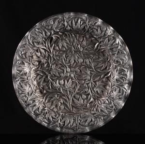 The chased and repousse relief decoration in the ‘Chinar leaf’ pattern, the leaves and fru