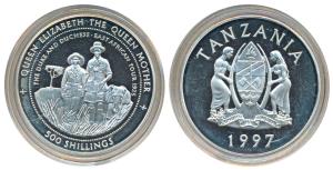 Tanzania, Silver 500 Shilling, 31.2g, 1997, obv. National arms; rev. Scene from Queen Moth