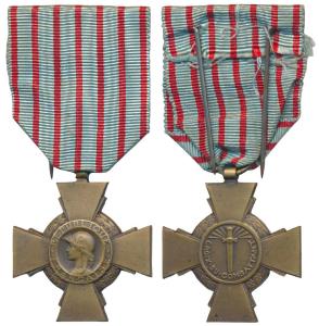 France, Croix Du Combatant, Gold Gilt on Bronze cross, World War II, obv. liberty at cente
