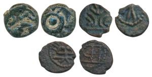 South Indian uncertain Copper Kasu, obv. stylised Yali head, rev. leaf, unlisted, together