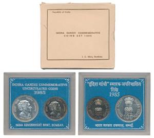 1985 Uncirculated Set, Death of Indira Gandhi, set of 2, Rupees 20 and 100. In near immacu