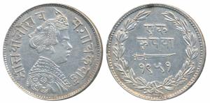 Sayaji Rao III, Silver Rupee, small flan, VS 1951 (KM Y36a). Extremely Fine, Scarce.