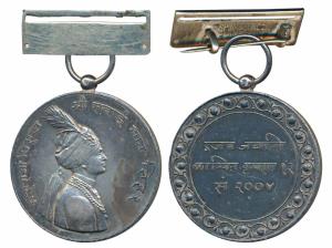 Jaipur, Silver, Silver Jubilee Medal 1947, 34.3g, with suspension loop and ring, obv. bust