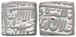 Akbar, Silver Square Rupee, 11.34g, mint name off flan but stylization that of Ahmedabad M