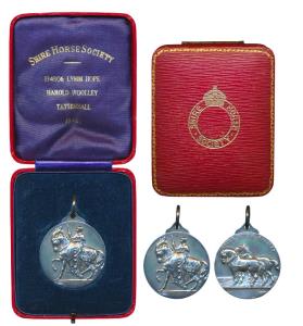 Shire Horse Society, Silver Medal, 48.3g, obv. young Queen Victoria with crown and sceptre