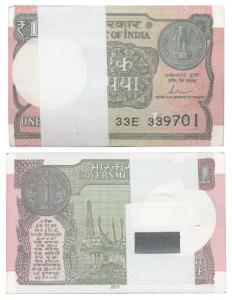 Rupee 1 bundle, 2017, signed Shantikanta Das, contains semi fancy number 339786. Uncircula