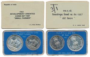 1987 Uncirculated Set, Small Farmers, set of 2, Rupees 20 and 100. In immaculate condition