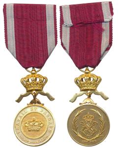 Belgium (for Belgian Congo) Order of the Crown, Gold gilt, 18.07g, World War II, obv. a cr