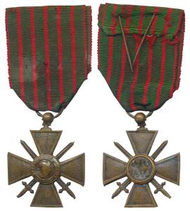 France, Croix De Guerre, Bronze cross with swords, 15.57g, World War I period. obv. libert