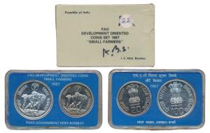 1987 Uncirculated Set, Small Farmers, set of 2, Rupees 20 and 100. In immaculate condition