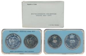 1977 Uncirculated Set, Save for Development, set of 2, Rupees 10 and 50. In near immaculat