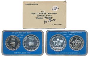 1987 Uncirculated Set, Small Farmers, set of 2, Rupees 20 and 100. In immaculate condition
