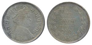 Sayaji Rao III (AH 1292-1357; VS1932-1995; 1875-1938AD), Silver Rupee, 11.38g, Broad flan,